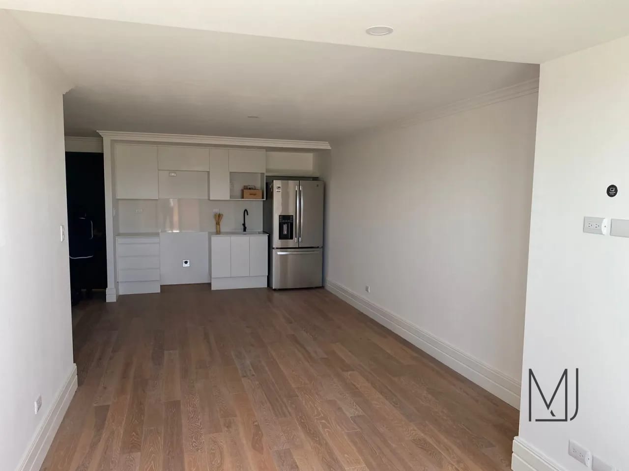 Apartamento en Alquiler / Venta | Edificio Céntrico | Zona 5 | 2 habitaciones · Terraza · Pet friendly (copia) — Apartamento en Alquiler en Céntrico, Zona 5, Guatemala, Ciudad — foto 1 de 10