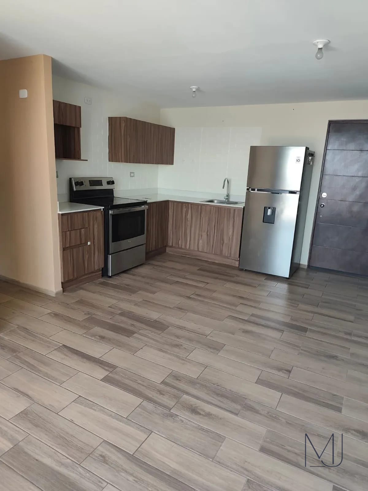 Apartamento en Alquiler | Torre Zentia | Zona 2 de Mixco | 2 habitaciones · Excelente ubicación — Apartamento en Alquiler en Torre Zentia, Zona 2 Mixco, Guatemala, Ciudad — foto 2 de 7