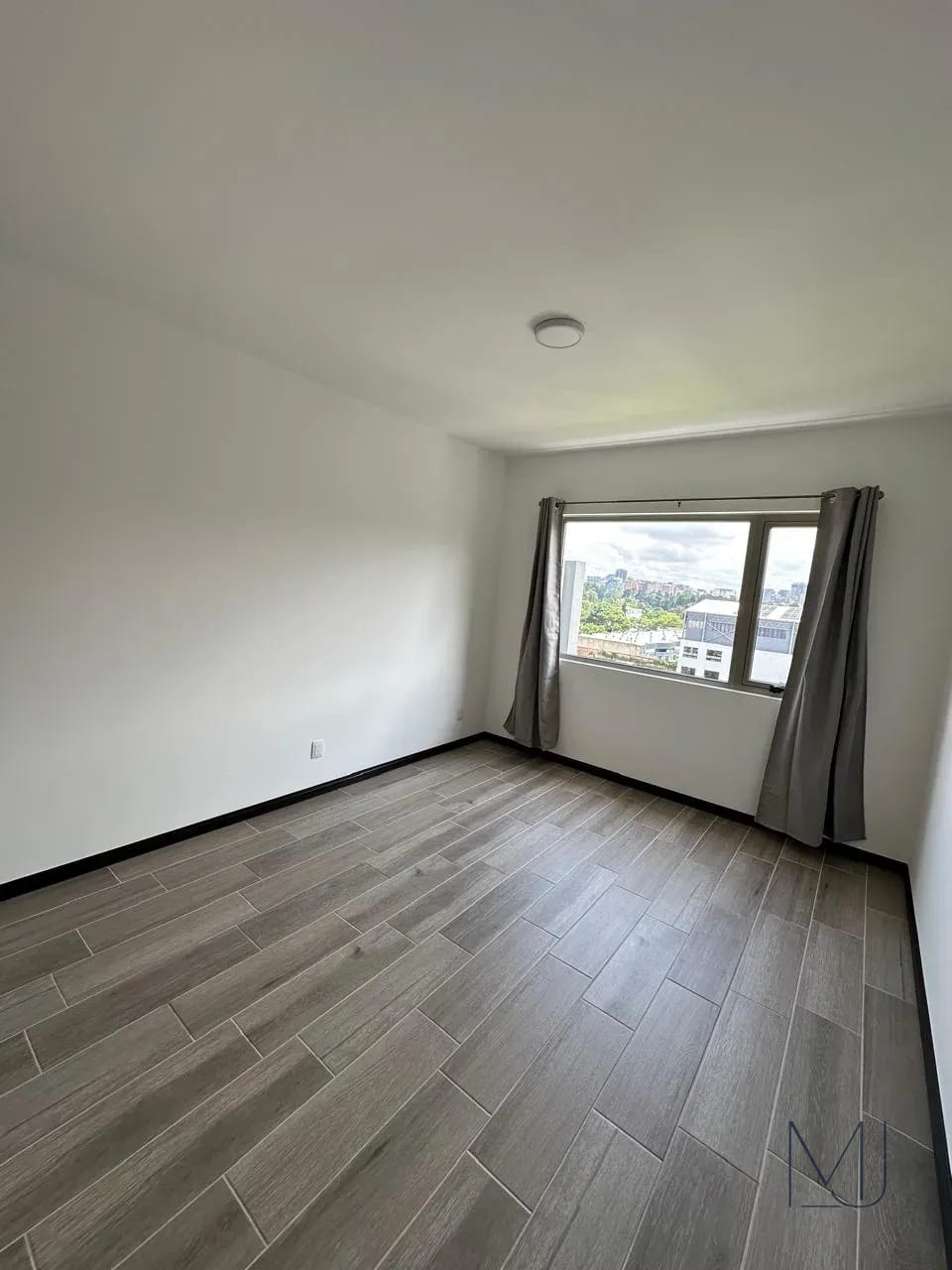 Apartamento en Alquiler | Edificio Seghería | Zona 14 | Espacioso · Amplias áreas verdes — Apartamento en Alquiler en Segheria, Zona 14, Guatemala, Ciudad — foto 6 de 16