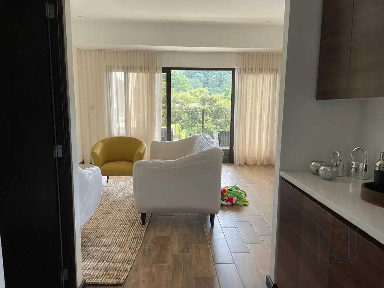 Apartamento Amueblado en Alquiler | Natur Premium | Zona 16 | 220 m² · Vista verde — Apartamento en Alquiler en Zona 16, Guatemala, Ciudad — foto 5 de 11