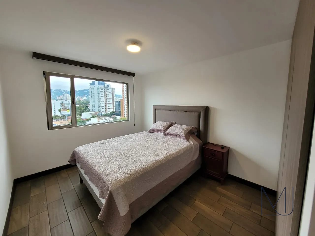 Apartamento Amueblado en Alquiler | Edificio Verona | Zona 10 | 100 m² — Apartamento en Alquiler en Verona, Zona 10, Guatemala, Ciudad — foto 12 de 17