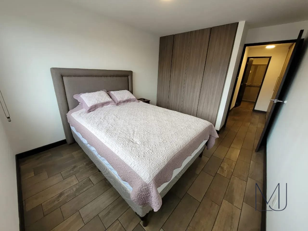 Apartamento Amueblado en Alquiler | Edificio Verona | Zona 10 | 100 m² — Apartamento en Alquiler en Verona, Zona 10, Guatemala, Ciudad — foto 11 de 17