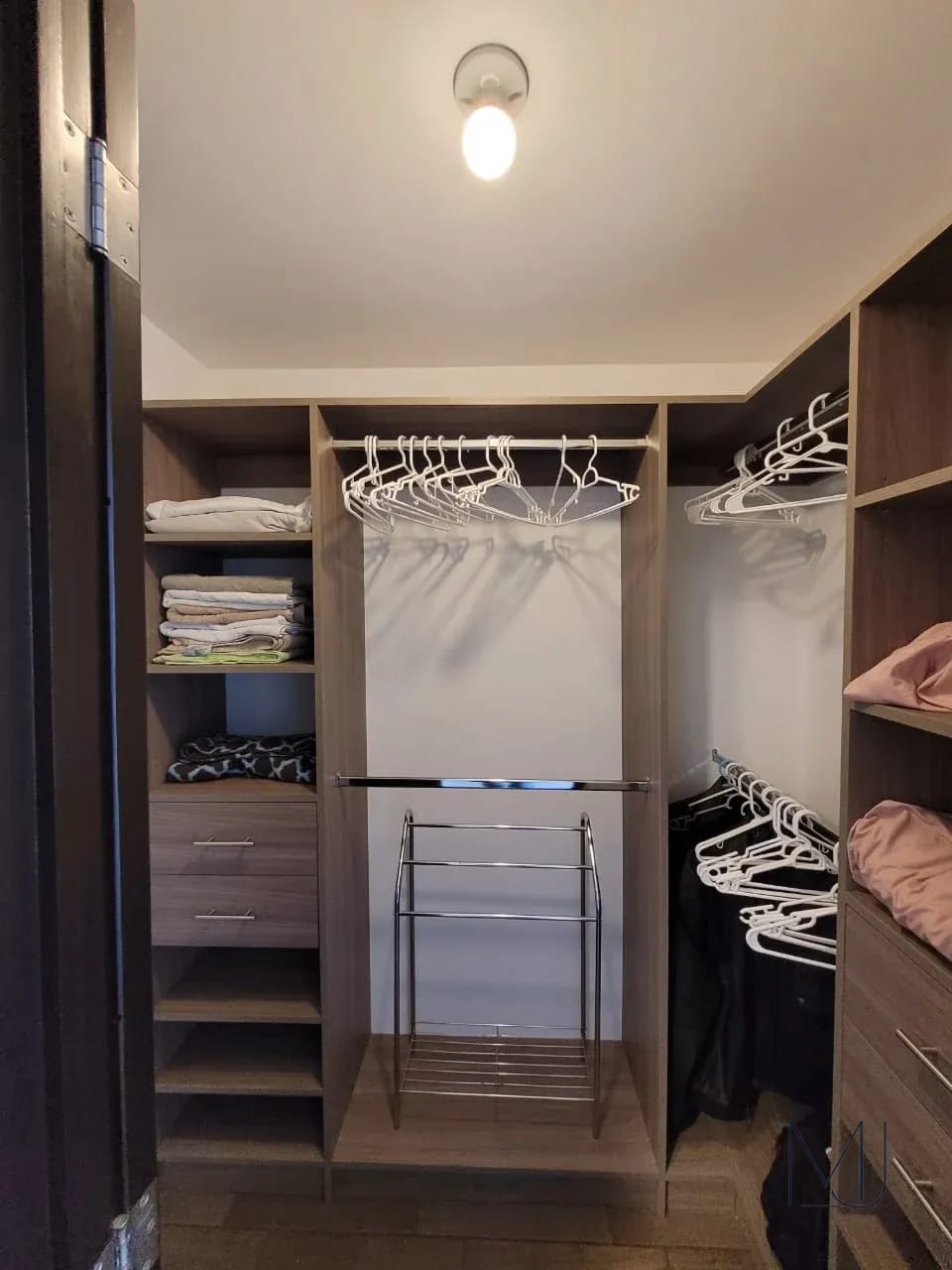 Apartamento Amueblado en Alquiler | Edificio Verona | Zona 10 | 100 m² — Apartamento en Alquiler en Verona, Zona 10, Guatemala, Ciudad — foto 15 de 17