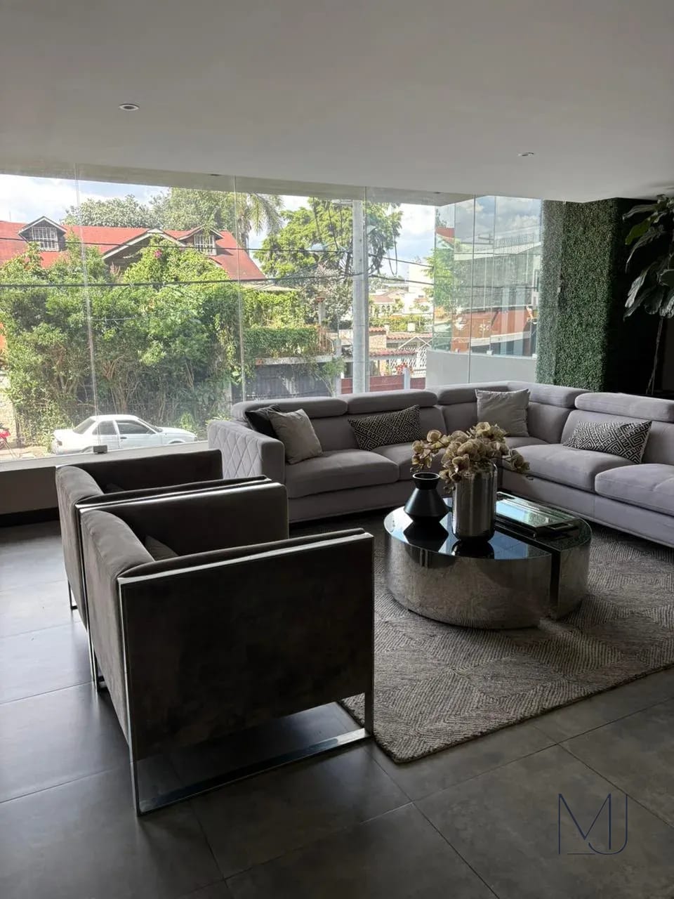 Apartamento en Renta | Marqués de Oakland | Zona 10 | 3 habitaciones — Apartamento en Alquiler en Marques de Oakland, Zona 10, Guatemala, Ciudad — foto 1 de 8