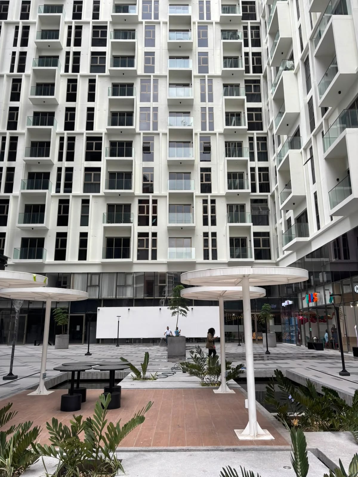 Apartamento en alquiler zona 10 — Apartamento en Alquiler en Atarah, Zona 10, Guatemala, Ciudad — foto 2 de 10