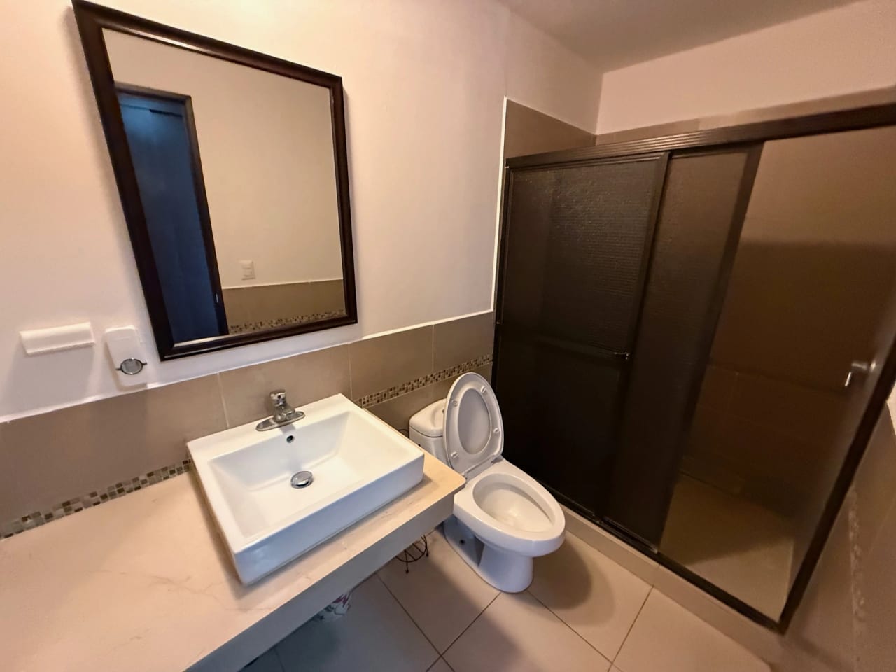 Rento apartamento en Zona 14 EDIFICIO EXCLUSIVO CERCA EUROPLAZA — Apartamento en Alquiler en Catania, Zona 14, Guatemala, Ciudad — foto 7 de 17