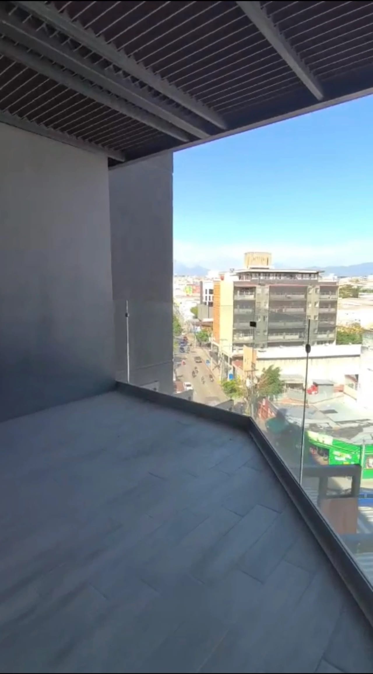 Rento apartamento en Zona 4 CERCA DE 4 GRADOS NORTE EDIFICIO NUEVO — Apartamento en Alquiler en Séptimo, Zona 4, Guatemala, Ciudad — foto 10 de 17