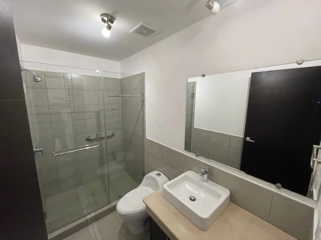 Rento apartamento en Zona 14 EDIFICIO CON PISCINA, GYM Y AREAS VERDES — Apartamento en Alquiler en Attica II, Zona 14, Guatemala, Ciudad — foto 14 de 17