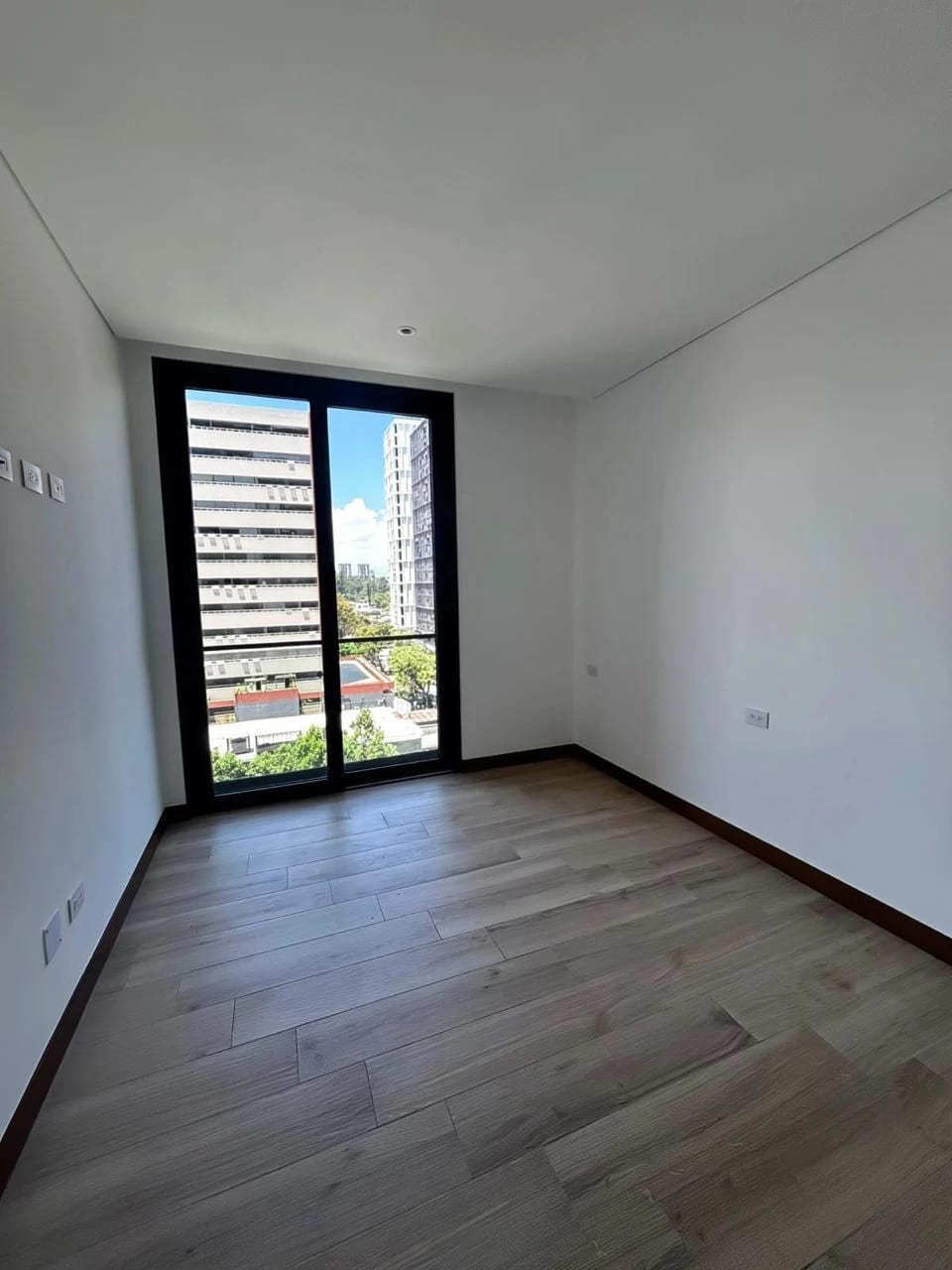 Apartamento en Renta en Zona 10 EDIFICIO FERRE DIEZ Z.10 — Apartamento en Alquiler en Ferré Diez, Zona 10, Guatemala, Ciudad — foto 9 de 17