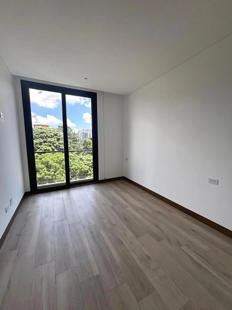 Rento apartamento en Zona 10 EDIFICIO NUEVO Y EXCLUSIVO — Apartamento en Alquiler en Ferré Diez, Zona 10, Guatemala, Ciudad — foto 7 de 17