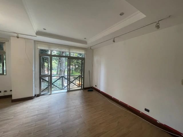 Rento apartamento en Zona 10 OAKLAND EDIFICIO EXCLUSIVO — Apartamento en Alquiler en Zona 10, Guatemala, Ciudad — foto 2 de 17