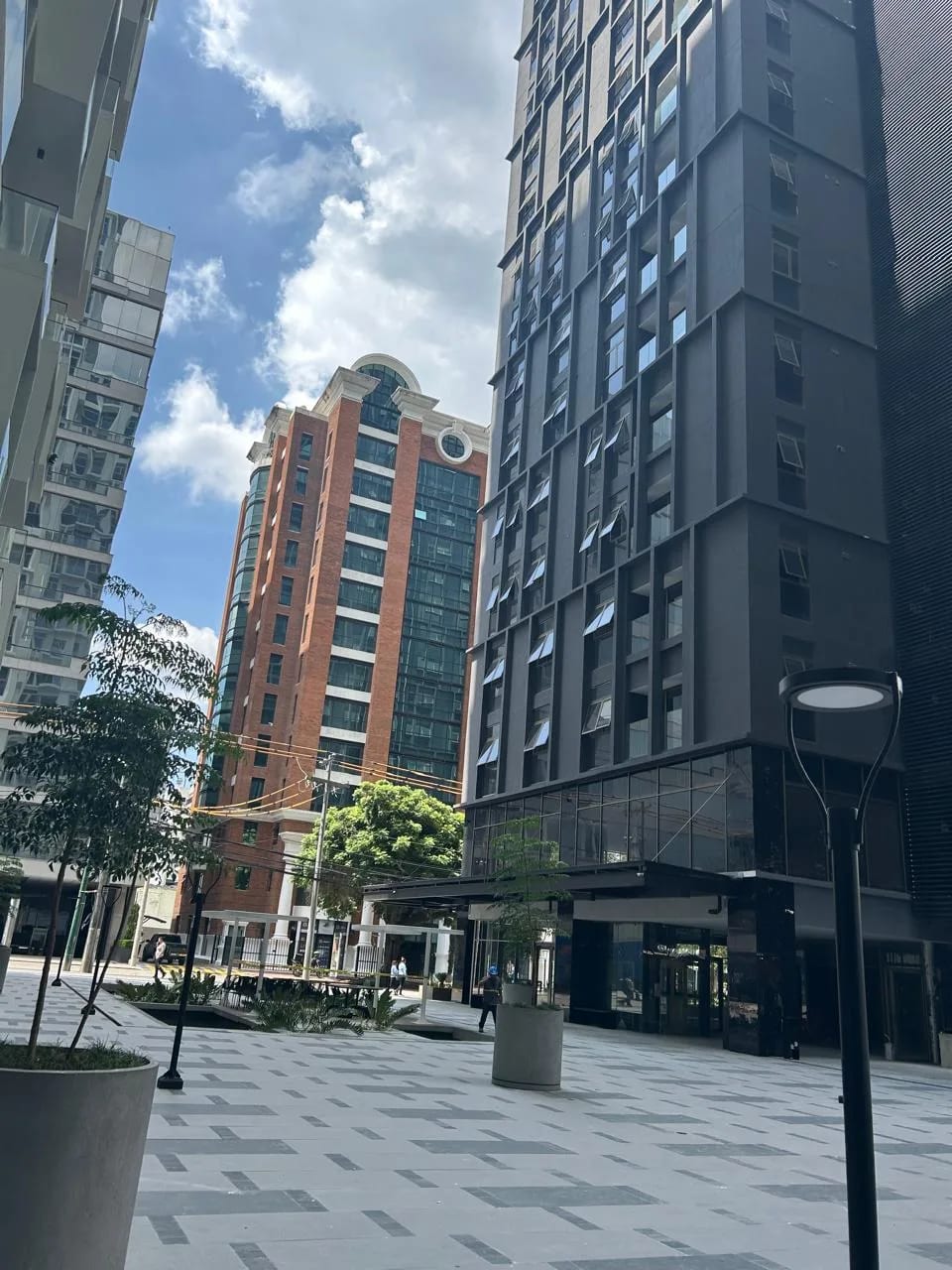 Rento apartamento en Zona 10 EDIFICIO NUEVO, AMENIDADES DE LUJO — Apartamento en Alquiler en Atarah, Zona 10, Guatemala, Ciudad — foto 14 de 17