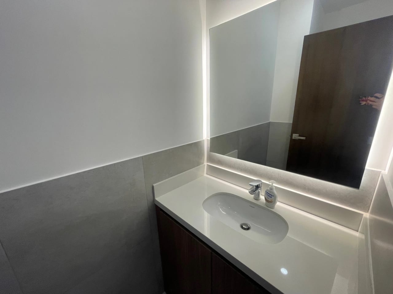 Rento apartamento en Zona 14 EDIFICIO EXCLUSIVO ROOFTOP CON PISCINA — Apartamento en Alquiler en Casa Roble, Zona 14, Guatemala, Ciudad — foto 4 de 17