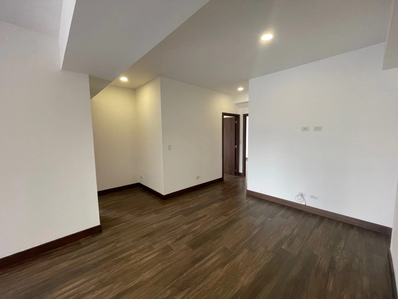 Rento apartamento en Zona 14 EDIFICIO EXCLUSIVO ROOFTOP CON PISCINA — Apartamento en Alquiler en Casa Roble, Zona 14, Guatemala, Ciudad — foto 5 de 17