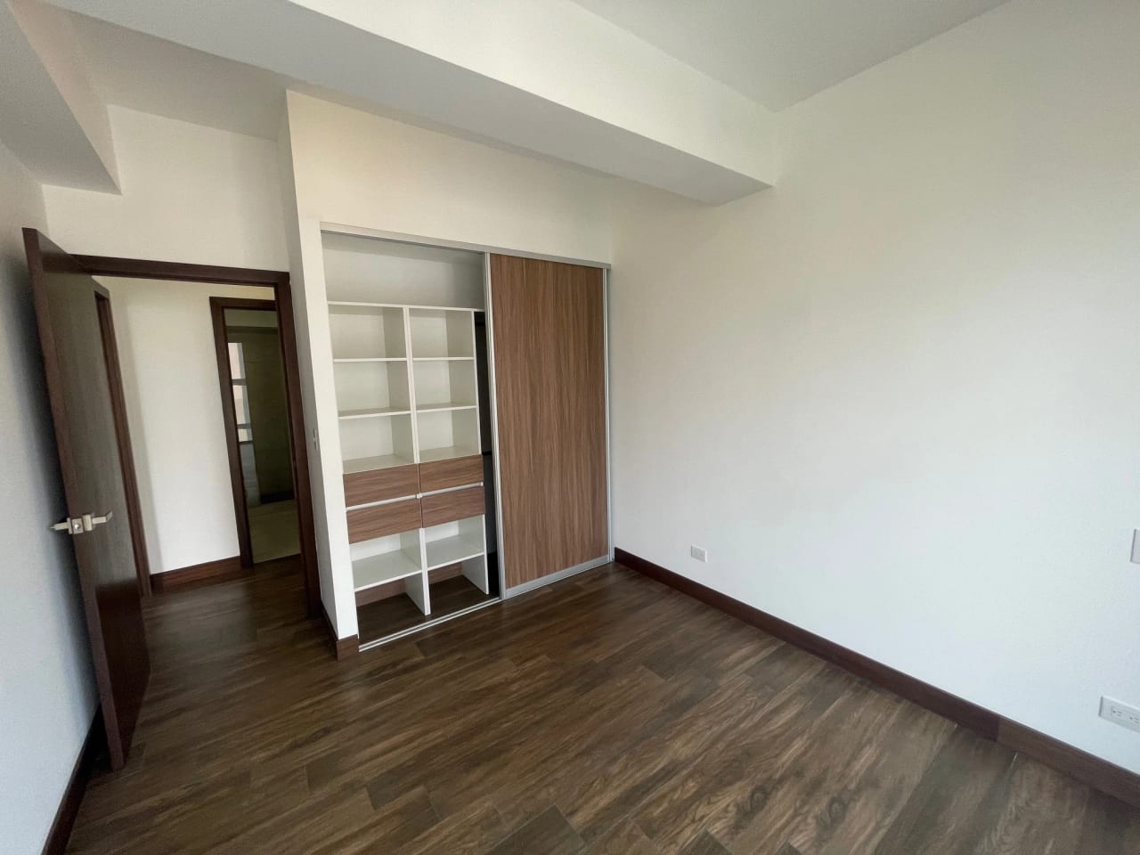 Rento apartamento en Zona 14 EDIFICIO EXCLUSIVO ROOFTOP CON PISCINA — Apartamento en Alquiler en Casa Roble, Zona 14, Guatemala, Ciudad — foto 14 de 17