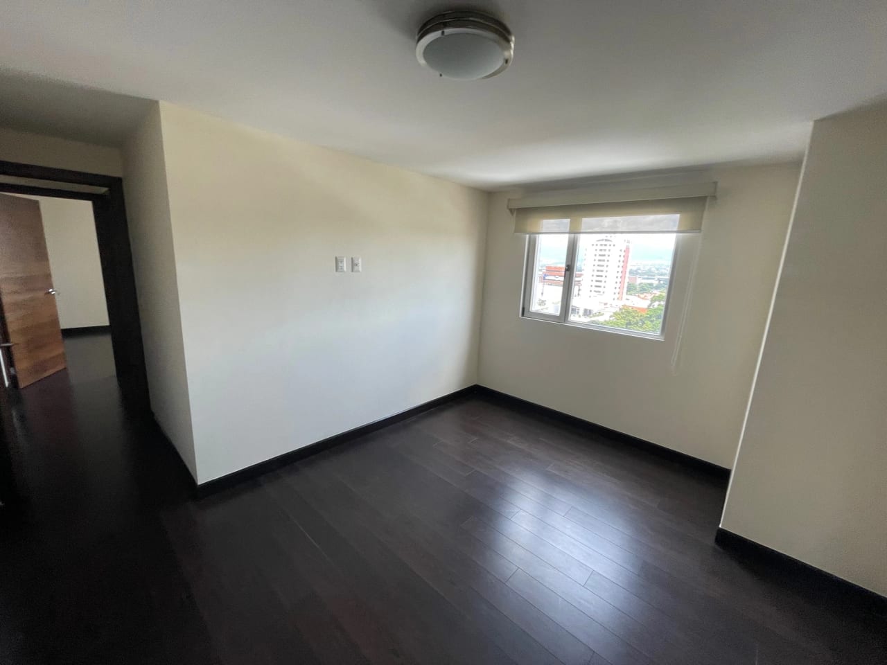 Rento apartamento en Zona 14 EDIFICIO EXCLUSIVO CERCA EUROPLAZA — Apartamento en Alquiler en Catania, Zona 14, Guatemala, Ciudad — foto 12 de 17
