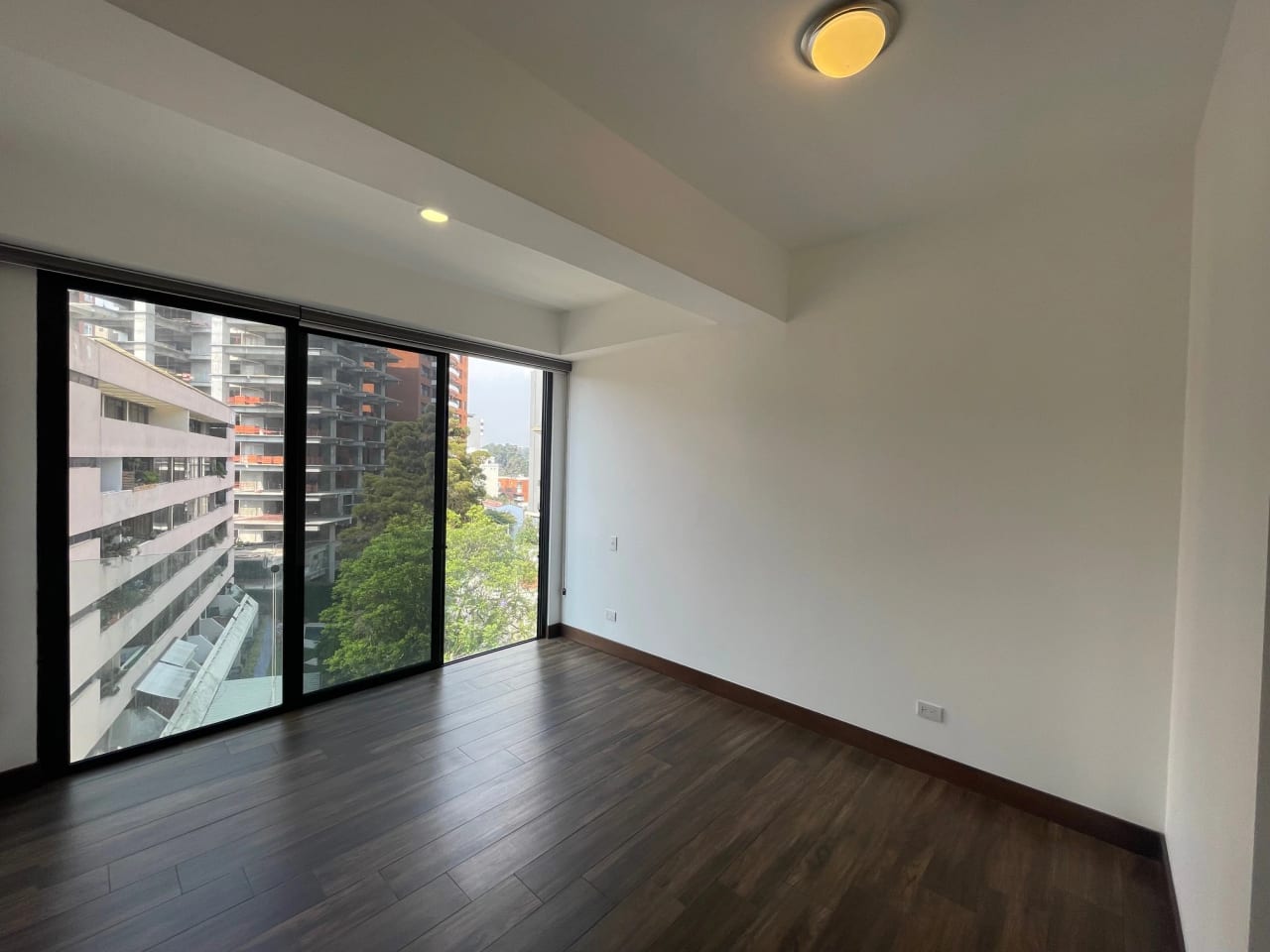 Rento apartamento en Zona 14 EDIFICIO EXCLUSIVO ROOFTOP CON PISCINA — Apartamento en Alquiler en Casa Roble, Zona 14, Guatemala, Ciudad — foto 16 de 17