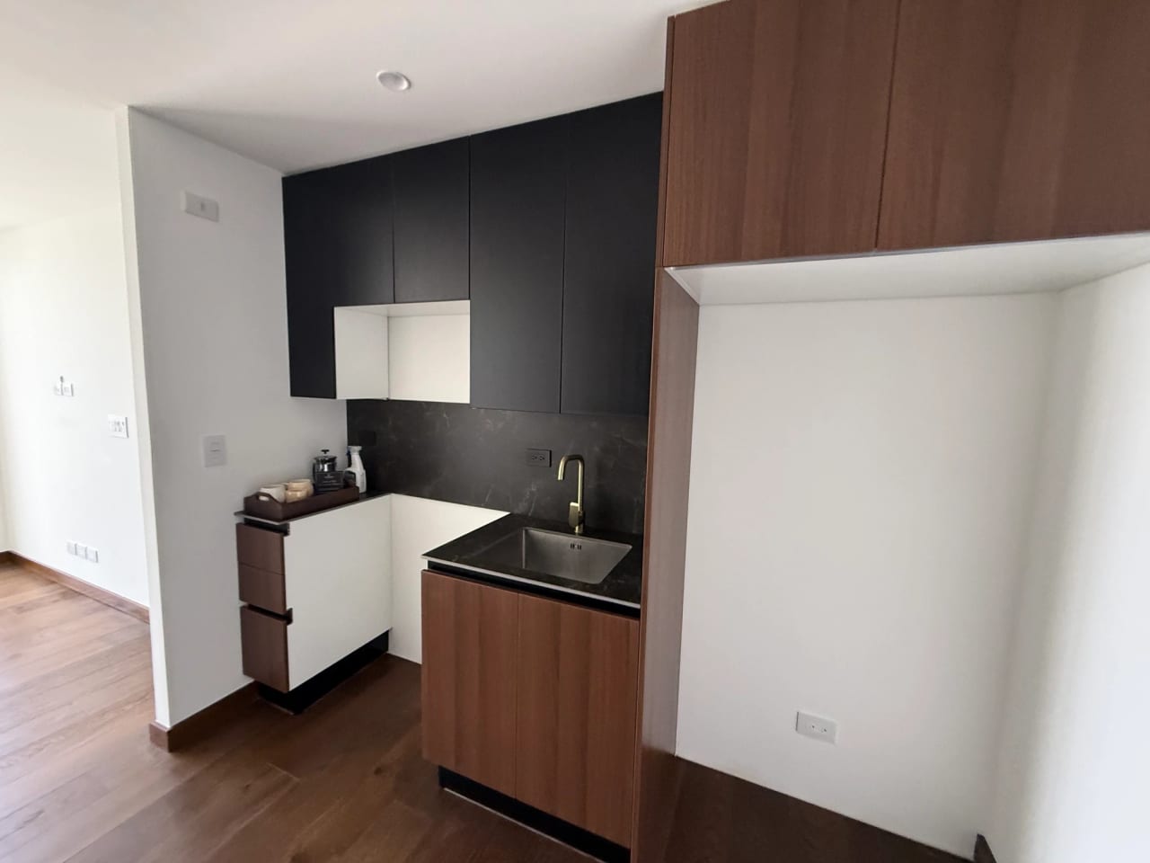 Rento apartamento en Zona 10 EDIFICIO NUEVO CON AMENIDADES DE LUJO — Apartamento en Alquiler en Atarah, Zona 10, Guatemala, Ciudad — foto 10 de 17