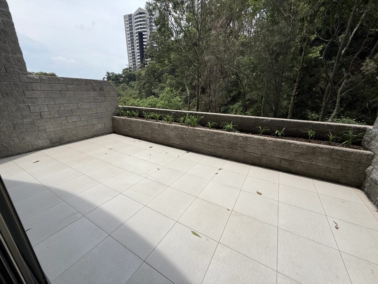 Rento apartamento tipo STUDIO CON TERRAZA en Zona 10 CERCA ZONA PADERA — Apartamento en Alquiler en Laderas de Florencia, Zona 10, Guatemala, Ciudad — foto 9 de 17