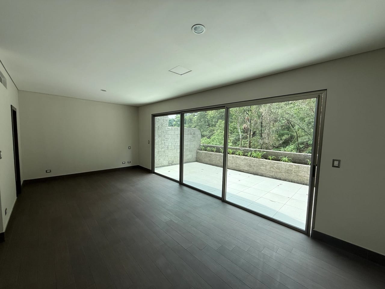 Rento apartamento en Zona 10 CERCA DE ZONA PRADERA — Apartamento en Alquiler en Laderas de Florencia, Zona 10, Guatemala, Ciudad — foto 7 de 17