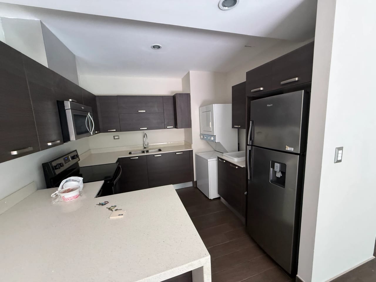 Rento apartamento en Zona 10 CERCA DE ZONA PRADERA — Apartamento en Alquiler en Laderas de Florencia, Zona 10, Guatemala, Ciudad — foto 15 de 17