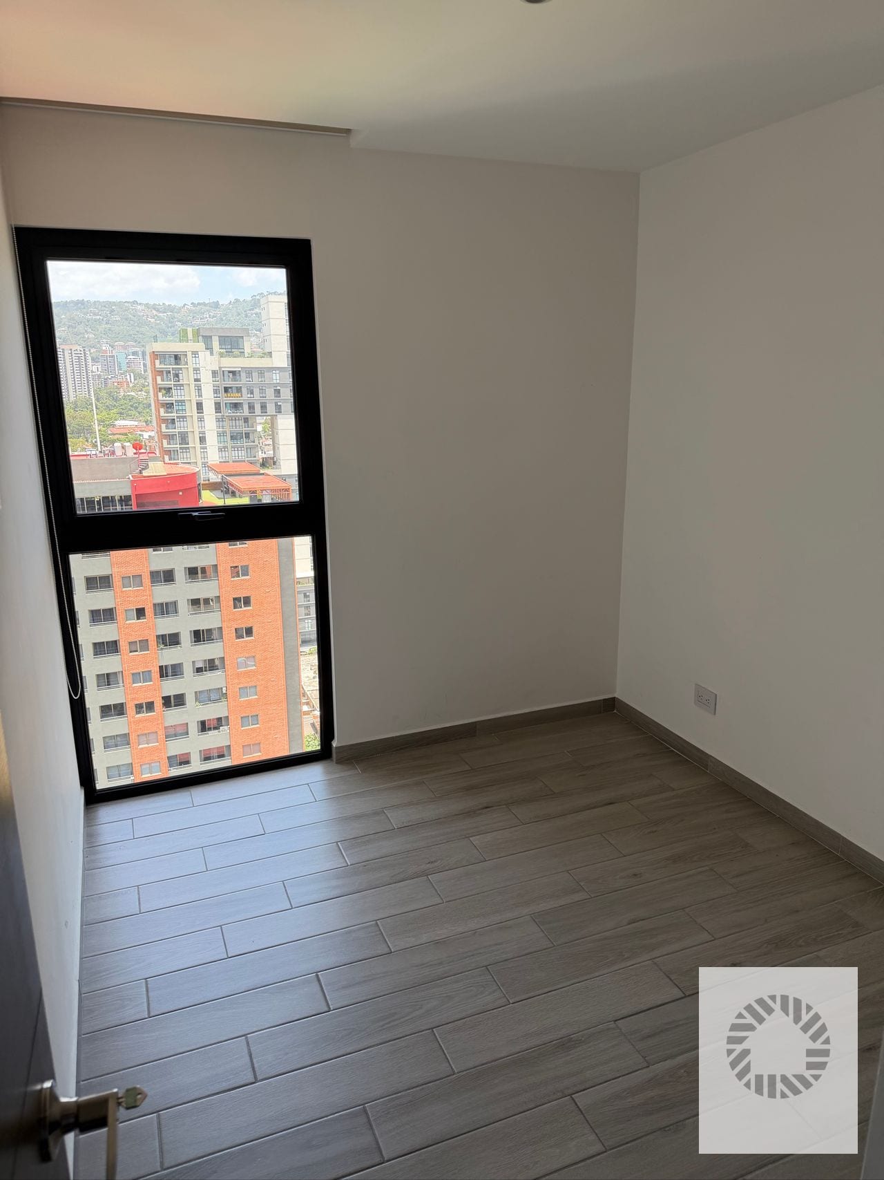 Bonito Apartamento — Apartamento en Alquiler en Parque 10, Zona 10, Guatemala, Ciudad — foto 7 de 10