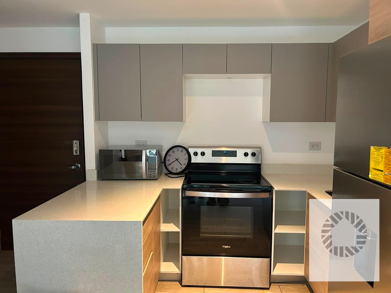 Apartamento en Renta | Parque 10, Zona 10 — Apartamento en Alquiler en Parque 10, Zona 10, Guatemala, Ciudad — foto 1 de 6