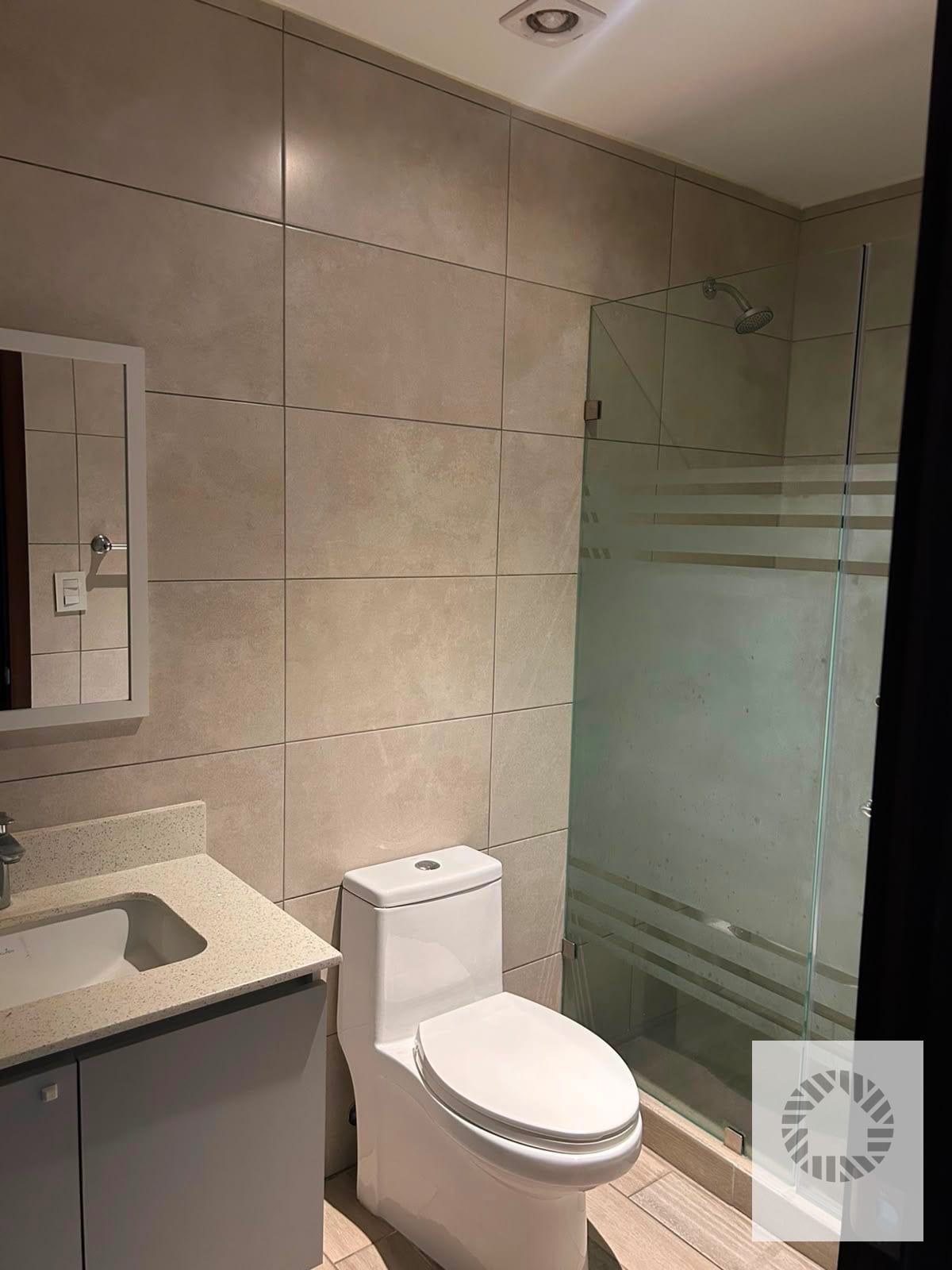 Apartamento en Renta | Parque 10, Zona 10 — Apartamento en Alquiler en Parque 10, Zona 10, Guatemala, Ciudad — foto 4 de 6