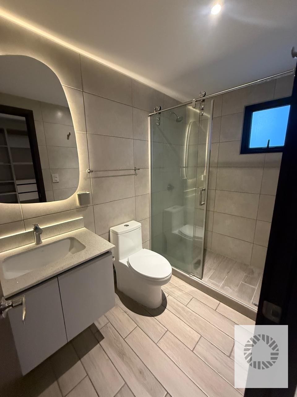 Bonito apartamento — Apartamento en Alquiler en Parque 10, Zona 10, Guatemala, Ciudad — foto 8 de 10