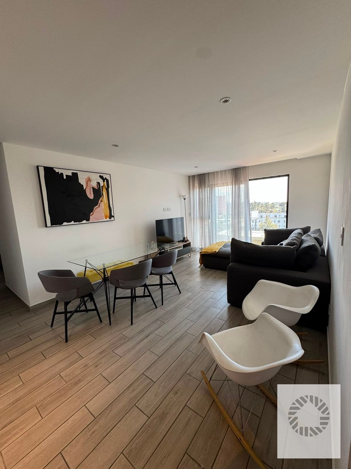 Bonito Apartamento Amueblado — Apartamento en Alquiler en Parque 10, Zona 10, Guatemala, Ciudad — foto 2 de 11
