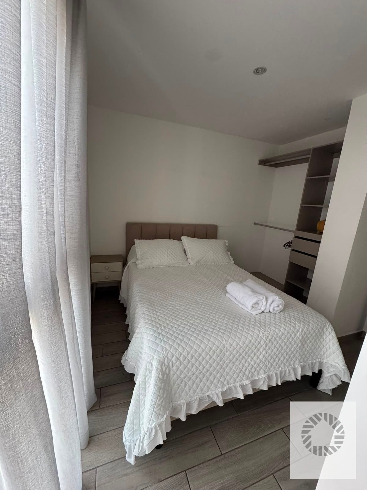 Bonito Apartamento Amueblado — Apartamento en Alquiler en Parque 10, Zona 10, Guatemala, Ciudad — foto 5 de 11