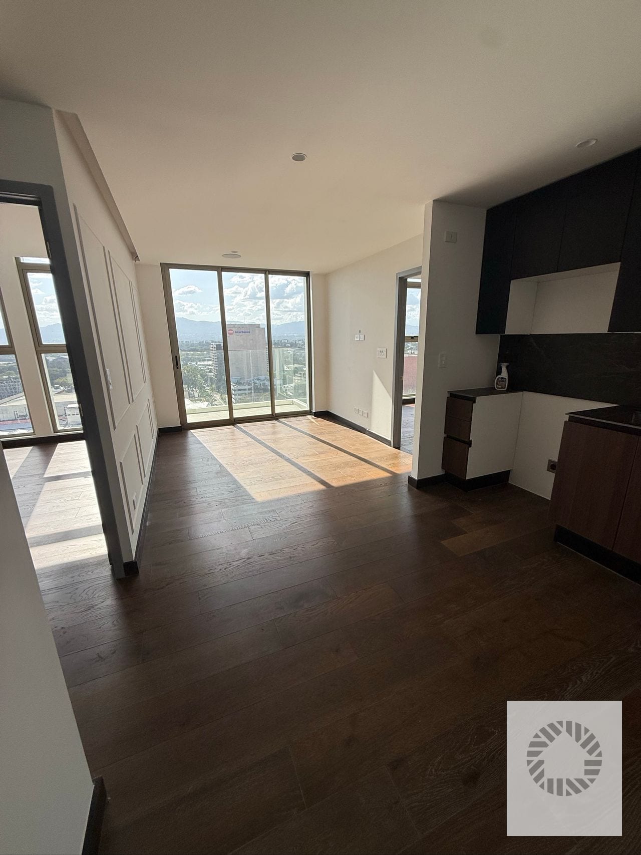 Rento Apartamento Edificio Atarah Zona 10 🔥 — Apartamento en Alquiler en Atarah, Zona 10, Guatemala, Ciudad — foto 6 de 8