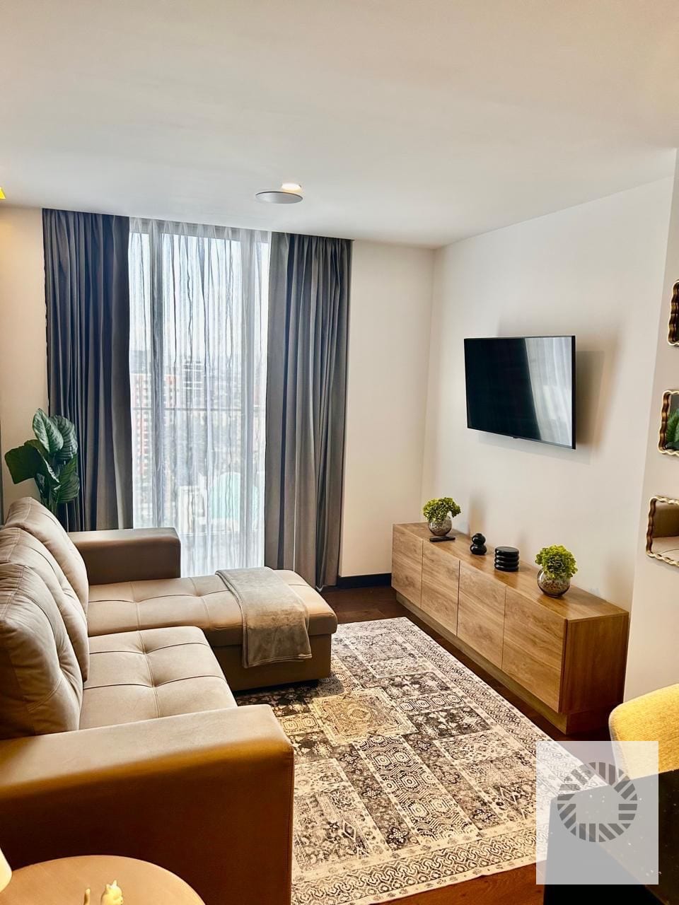 Bonito Apartamento Amueblado — Apartamento en Alquiler en Atarah, Zona 10, Guatemala, Ciudad — foto 6 de 11