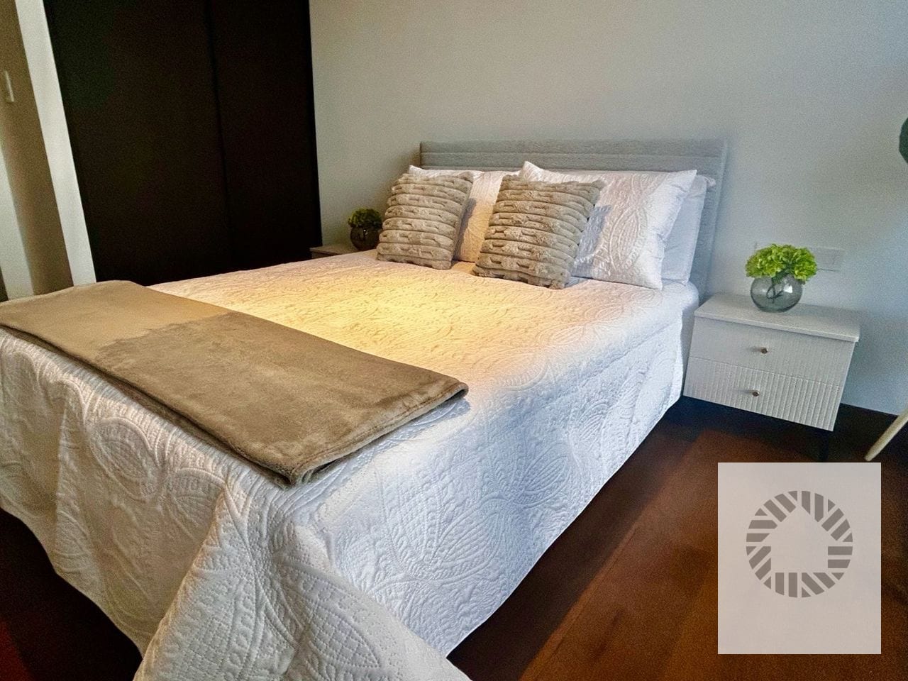 Bonito Apartamento Amueblado — Apartamento en Alquiler en Atarah, Zona 10, Guatemala, Ciudad — foto 8 de 11