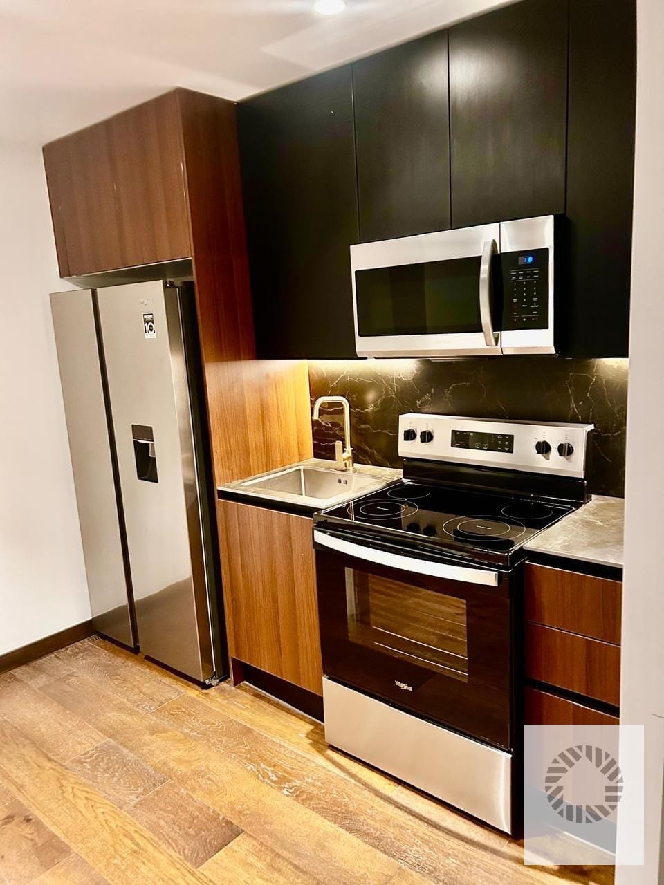 Bonito Apartamento Amueblado — Apartamento en Alquiler en Atarah, Zona 10, Guatemala, Ciudad — foto 10 de 11