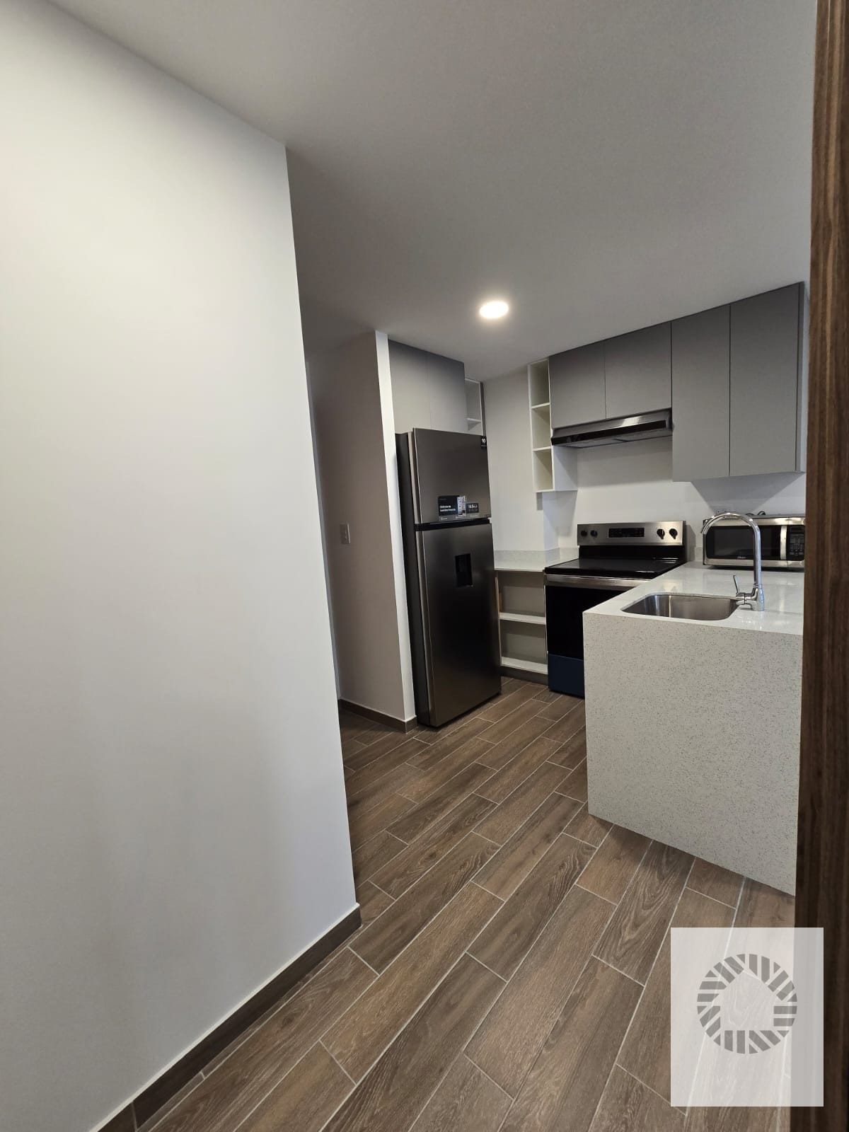 Bonito Apartamento — Apartamento en Alquiler en Parque 14, Zona 14, Guatemala, Ciudad — foto 1 de 7