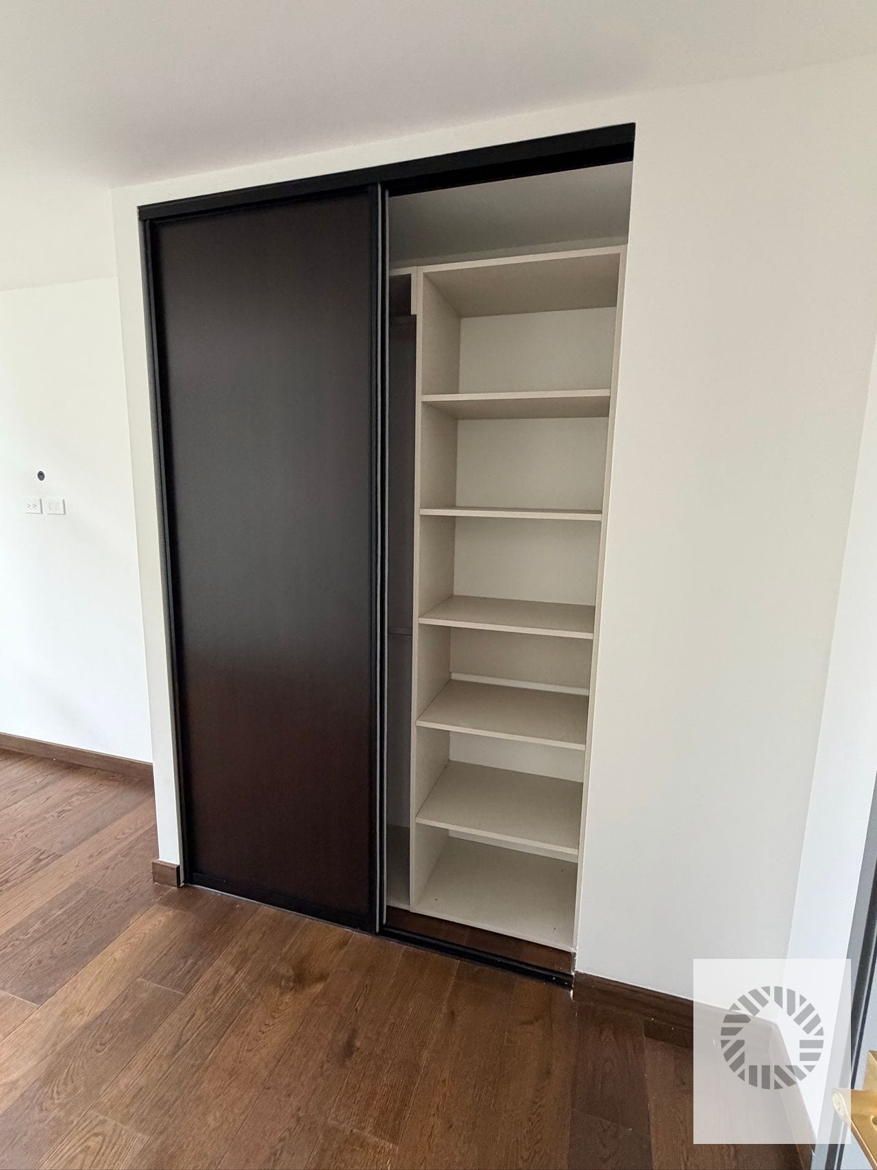 Bonito Apartamento — Apartamento en Alquiler en Atarah, Zona 10, Guatemala, Ciudad — foto 6 de 10