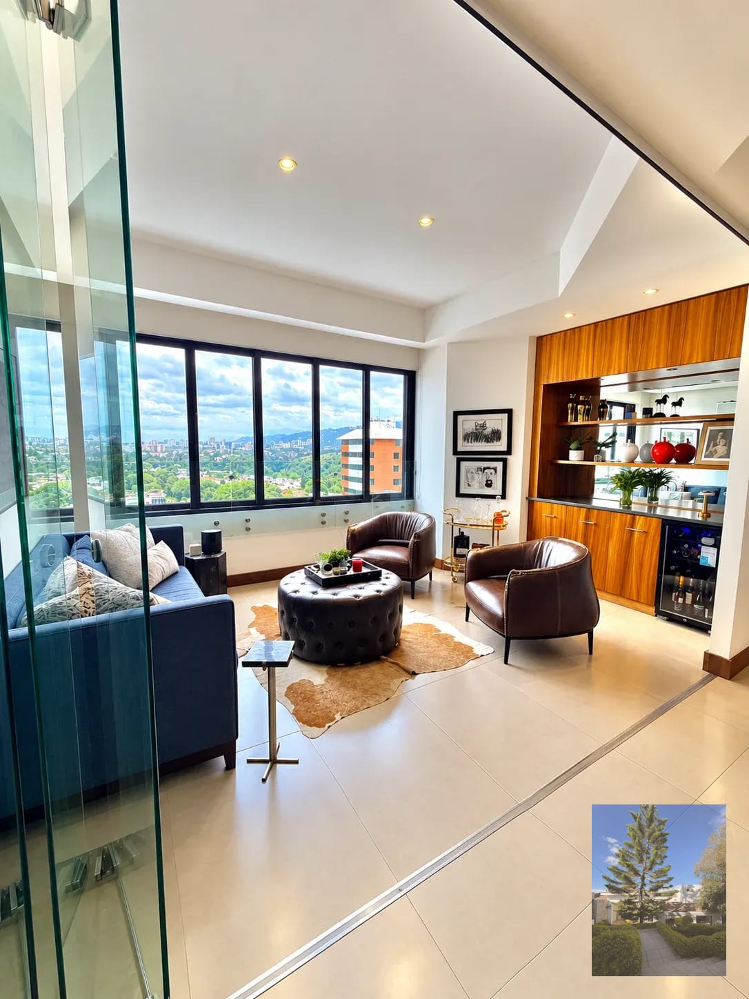 Penthouse Completamente Remodelado en Zona 14 — Apartamento en Venta en Zona 10, Guatemala, Ciudad — foto 1 de 3