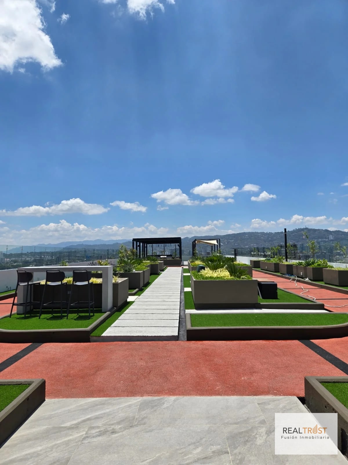 Apartamento nuevo en renta Edificio Atarah corazón de zona 10 - 11