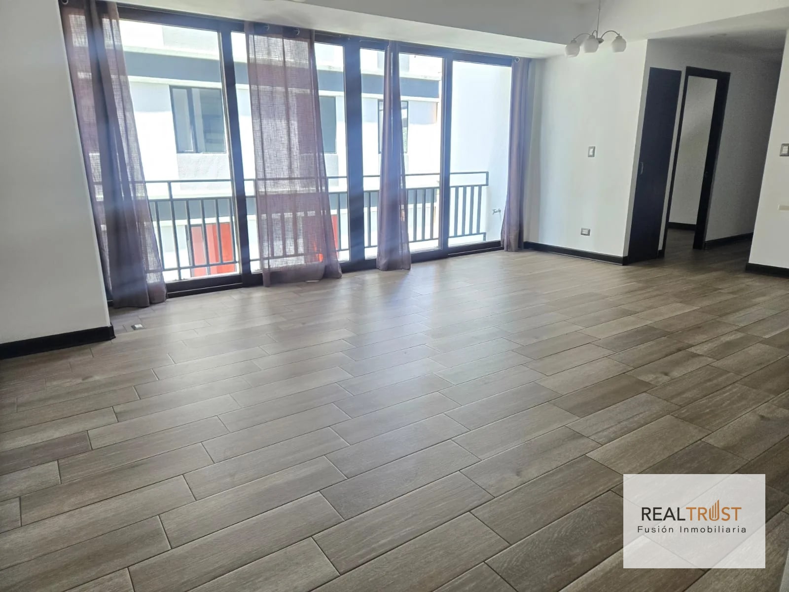 Apartamento en Edificio Tres15 zona 13 — Apartamento en Alquiler en Tres15, Zona 13, Guatemala, Ciudad — foto 2 de 10