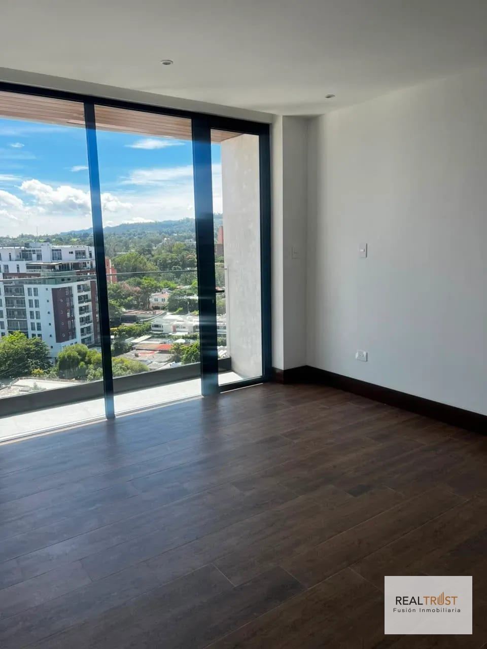 APARTAMENTO EN RENTA EDIFICIO GAURA Zona 15 VH1 — Apartamento en Alquiler en Zona 15, Guatemala, Ciudad — foto 4 de 14