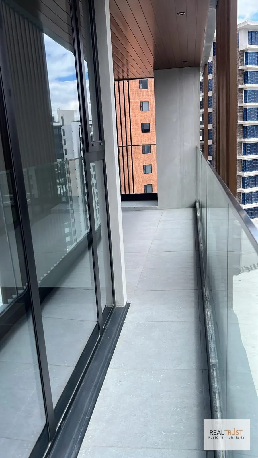 APARTAMENTO EN RENTA EDIFICIO GAURA Zona 15 VH1 — Apartamento en Alquiler en Zona 15, Guatemala, Ciudad — foto 13 de 14