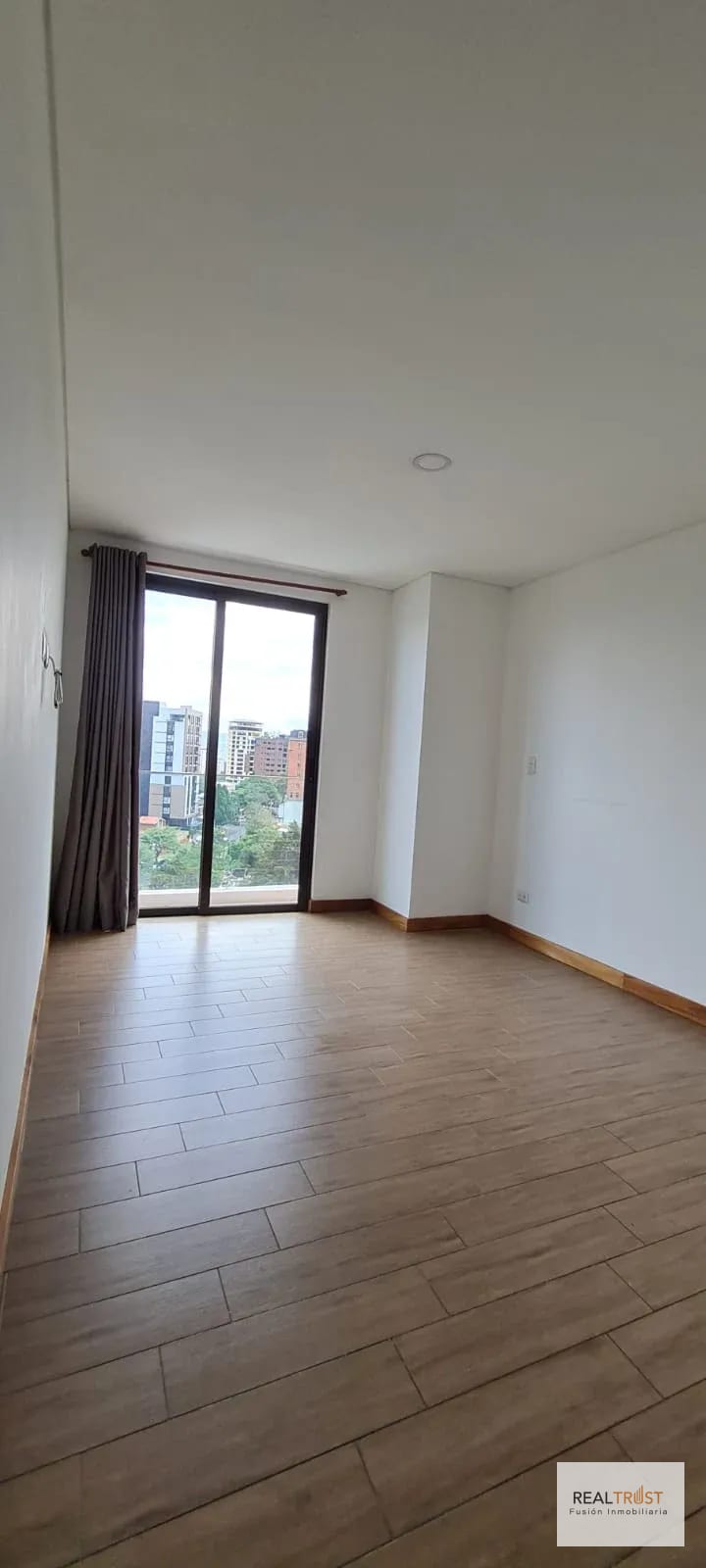 VENDO APARTAMENTO ZONA 15, VISTA HERMOSA 1 — Apartamento en Venta en Zona 15, Guatemala, Ciudad — foto 8 de 8
