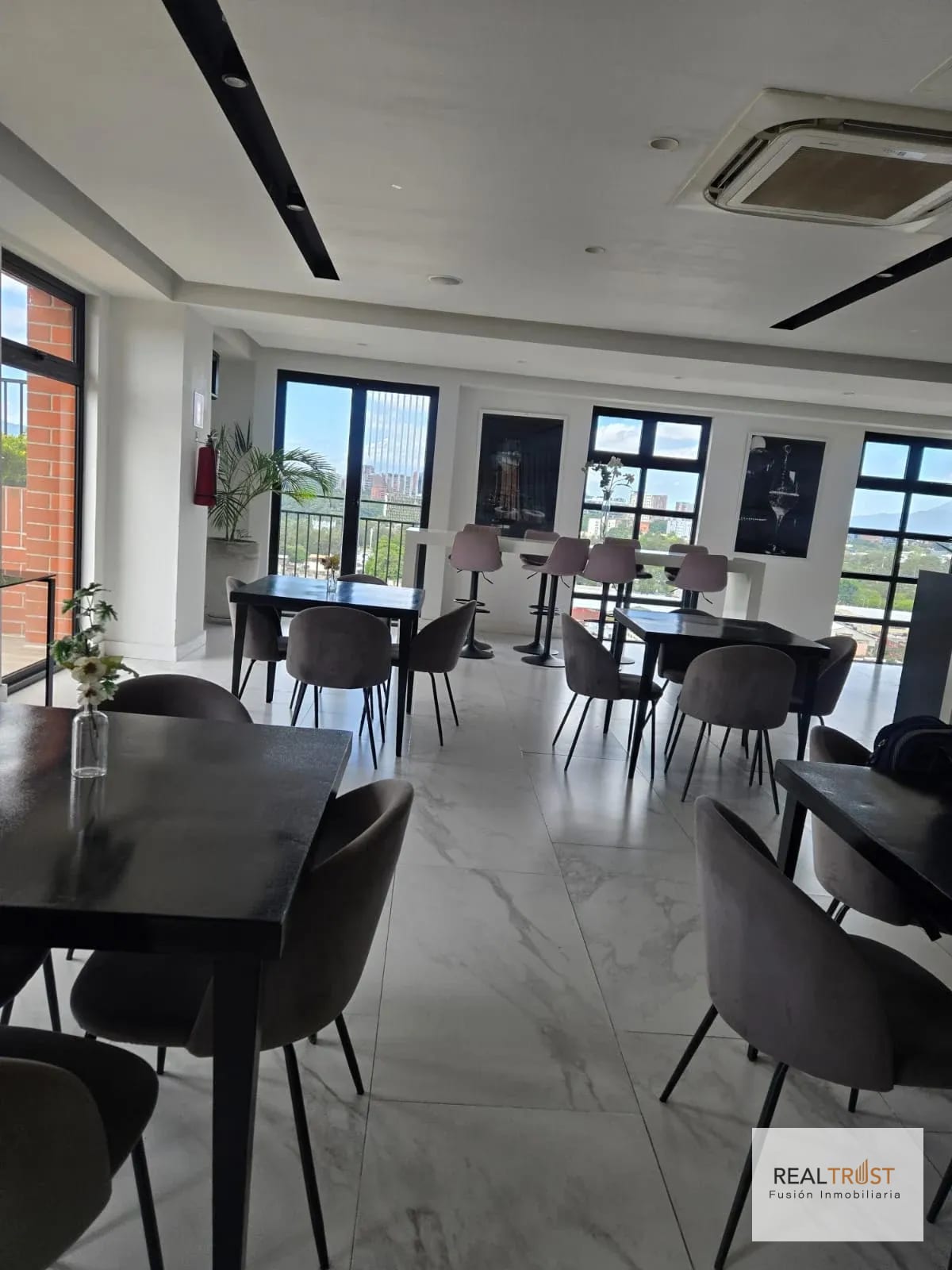 Apartamento full amueblado zona 5 Edificio Centrico — Apartamento en Venta en Zona 5, Guatemala, Ciudad — foto 8 de 13