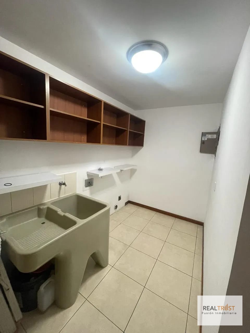 Apartamento en renta Botticelli zona 15 — Apartamento en Alquiler en Zona 15, Guatemala, Ciudad — foto 11 de 17