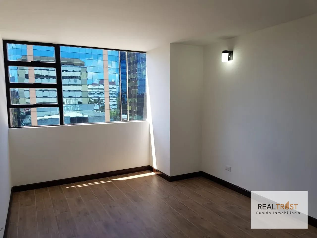 Apartamento en renta Santorini, Zona 14 — Apartamento en Alquiler en Zona 14, Guatemala, Ciudad — foto 1 de 10