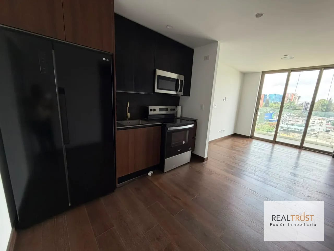 Apartamento en renta Atarah zona 10 — Apartamento en Alquiler en Atarah, Zona 10, Guatemala, Ciudad — foto 9 de 16