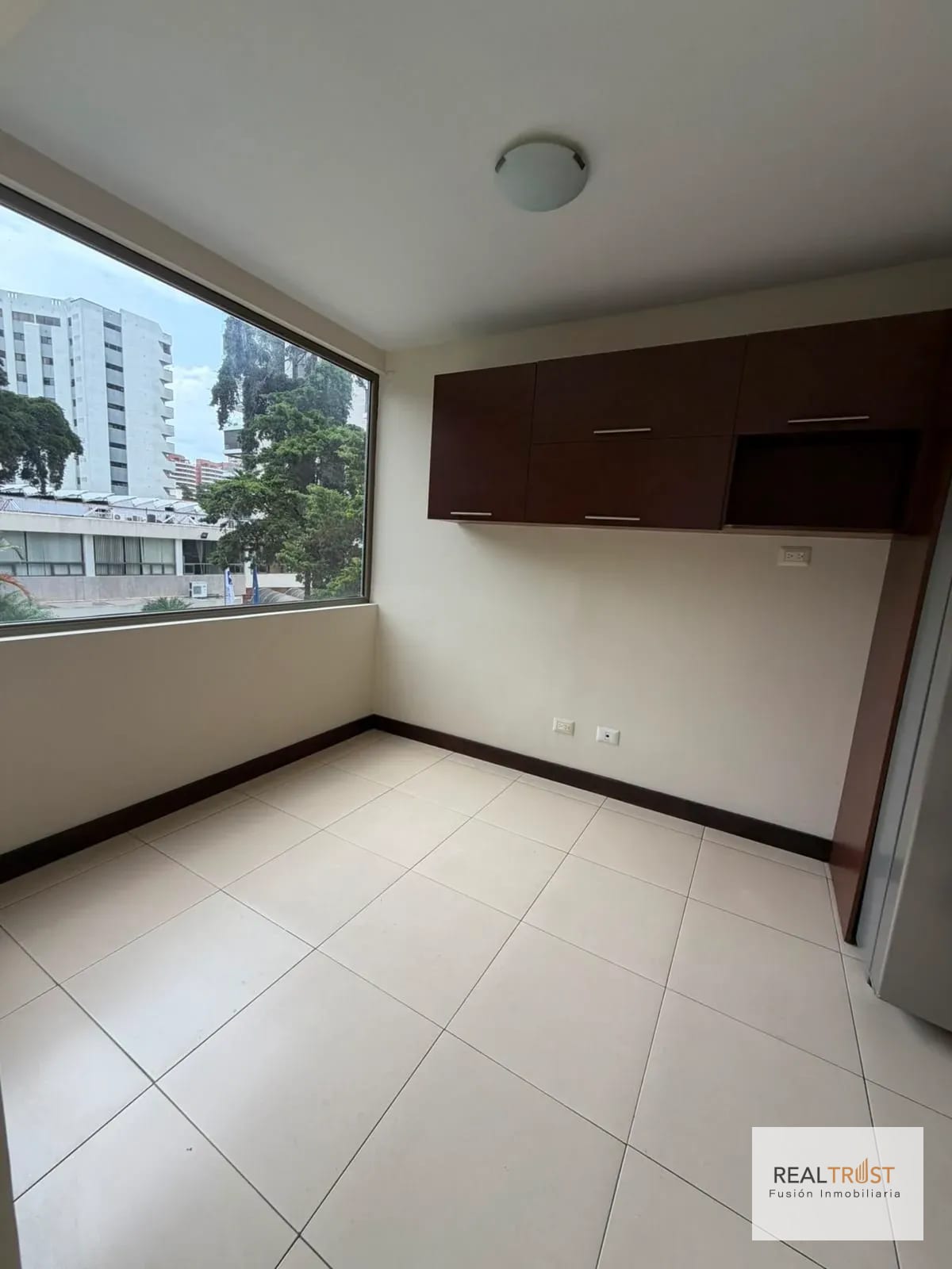 Apartamento en Renta Cobella Zona 14 — Apartamento en Alquiler en Zona 14, Guatemala, Ciudad — foto 5 de 16