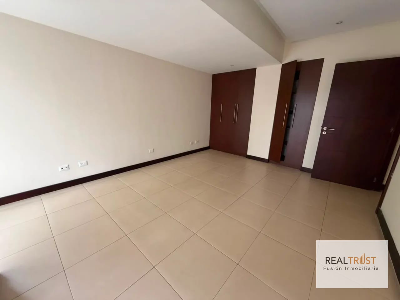 Apartamento en Renta Cobella Zona 14 — Apartamento en Alquiler en Zona 14, Guatemala, Ciudad — foto 14 de 16