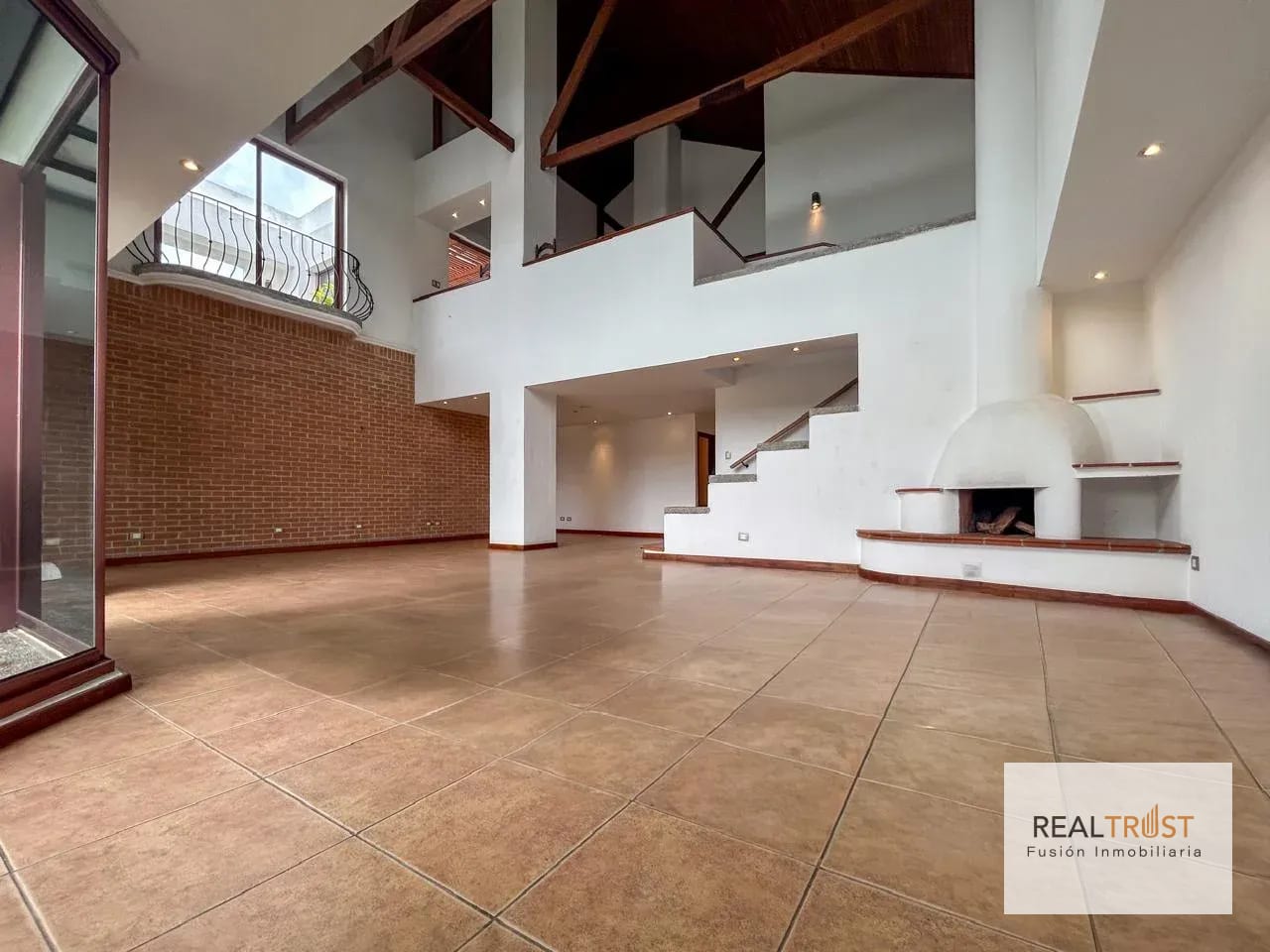 En venta lindo Penthouse de 2 niveles Zona 15, Vista Hermosa 1 — Apartamento en Venta en Zona 15, Guatemala, Ciudad — foto 1 de 16